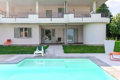 Luxuswohnung in Tavullia mit Swimmingpool