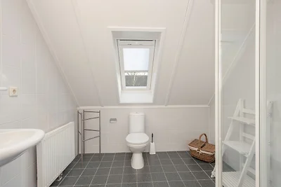Strohgedeckte Villa mit 2 Bädern, 2 km von...