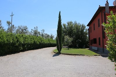 Moderner Bauernhof mit Pool in Montalto di...