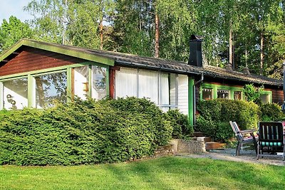 8 person holiday home in KVICKSUND