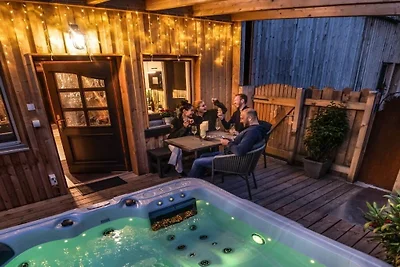 Hütte in Zachenberg mit Schwimmbecken