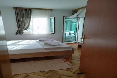 Apartment mit drei Schlafzimmern und...