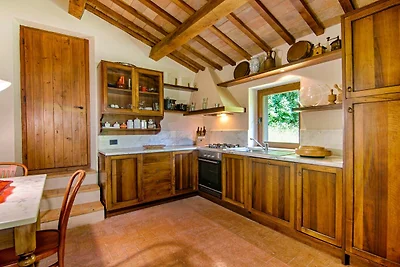 Villa in Borgo Pace mit Pool