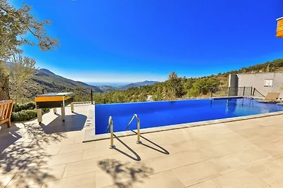 Finca a Kalkan con piscina