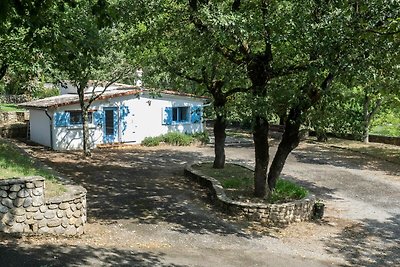 Hübsches Ferienhaus mit Pool