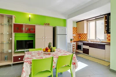 Appartamento vicino al mare con patio
