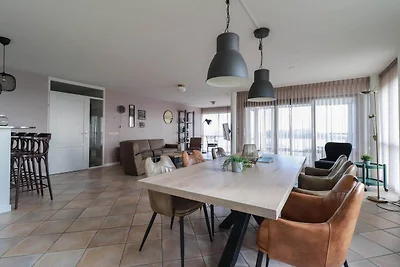 Suite mit Seeblick und Whirlpool in Makkum