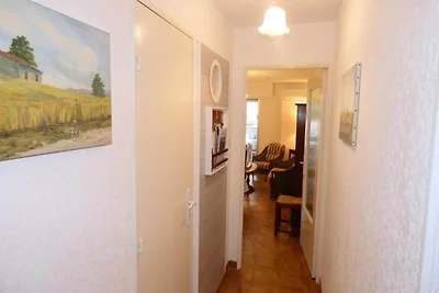 Lagos Residenz mit drei Zimmern