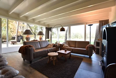 Moderna casa vacanze con vasca idromassaggio