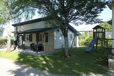 Modernes Ferienhaus mit schönem Garten