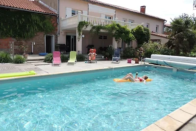Villa moderna con piscina a Nailloux
