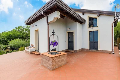 Villa panoramica con piscina