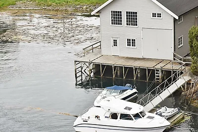 8 Personen Ferienhaus in Lesund