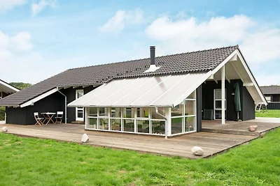 6 Personen Ferienhaus in Sjølund-By Traum