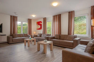 Lussuosa villa con sei camere da letto, immer...