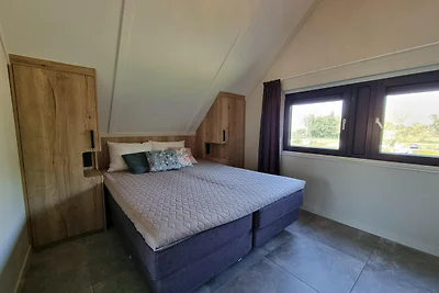 Villa in Balk met eigen steiger aan...