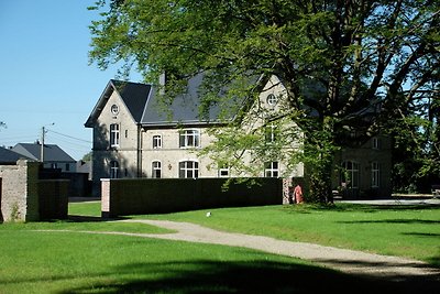 Mooi vakantiehuis bij het bos in Beauplateau