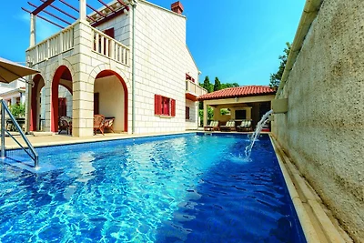 Villa Anka - Five-Bedroom Villa with Terrace ...