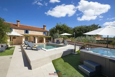 Ferienhaus in Barban mit Schwimmbecken