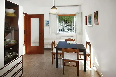 Appartamento a Ceriale con balcone/terrazzo-p...