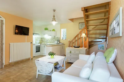 Gîte rilassante con terrazza, vicino a...