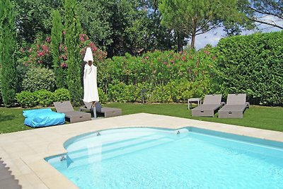 Moderne Villa in Gassin mit Swimmingpool