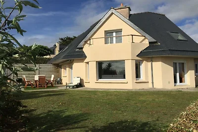 Villa in Plouhinec mit Terrasse