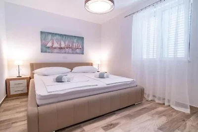 Sea View Apartment 2