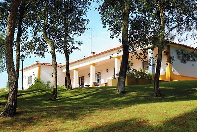 Luxuriöse Villa mit tollem Außenpool