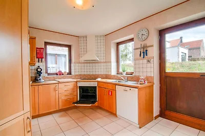 Ferienhaus in Jalhay f�r neun Personen