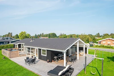 10 Personen Ferienhaus in Juelsminde-By Traum