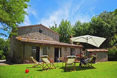 Villa a Sermugnano vicino al lago
