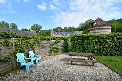 Spazioso cottage con giardino privato in...