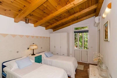 Villa Gemma - Four Bedroom Villa with Terrace...