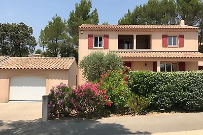 Bella villa a Saumane-de-Vaucluse con piscina