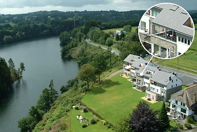 Luxusapartment mit Sauna über einem See