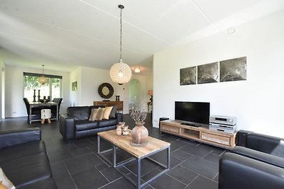 Schönes Ferienhaus in Zeewolde mit sonnigem...