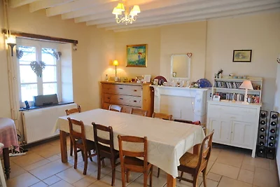 Gemütliches Ferienhaus mit Pool in Borlon