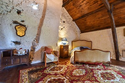 Luxuriöses Ferienhaus in Teilhet mit Garten