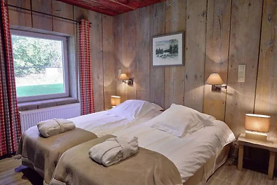 Gemütliches Chalet in Stoumont mit Hallenbad ...