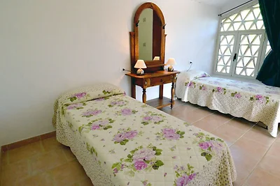 Ruhiges Ferienhaus mit Garten