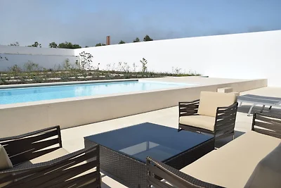 Moderne Villa mit Garten und Pool in Óbidos