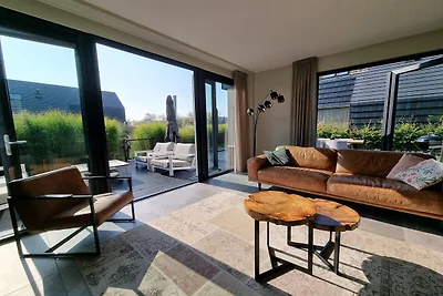 Villa in Balk met eigen steiger aan...