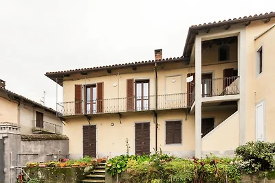 Auffallendes Ferienhaus in Albugnano mit...