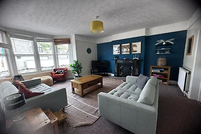 SEASIDE Apartment Two Bed Room Apartment (5...