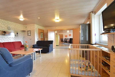 Ferienwohnung in Burg Reuland mit Wald
