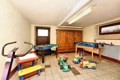 Bella casa vacanze vicino al bosco ad Amel
