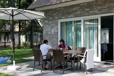 Villa con 2 camere vicino a Hoogeveen
