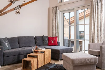 Sonniges Ferienhaus mit Sauna in Piesendorf