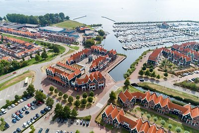 Gerestyled appartement aan het Markermeer